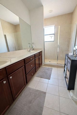 10255 NW 89th Ter, Doral, FL 33178