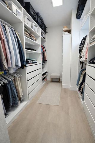 10255 NW 89th Ter, Doral, FL 33178