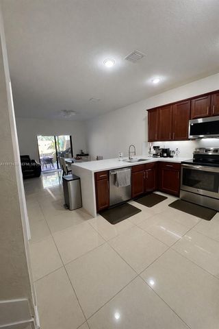 10255 NW 89th Ter, Doral, FL 33178