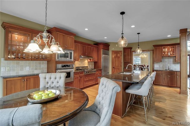 6555 Ashford Court, Clarence, NY 14051