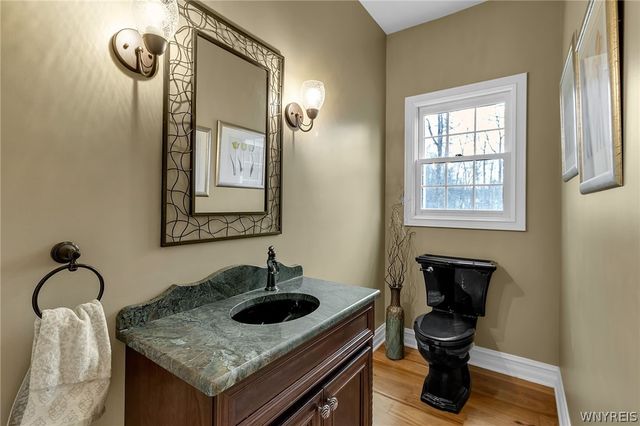 6555 Ashford Court, Clarence, NY 14051