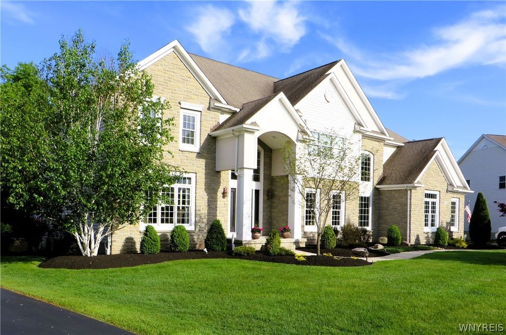 6555 Ashford Court, Clarence, NY 14051