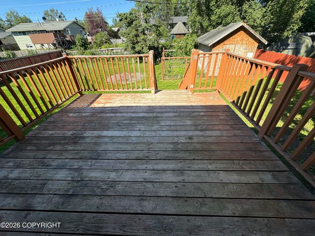 725 W 72nd Avenue, Anchorage, AK 99518