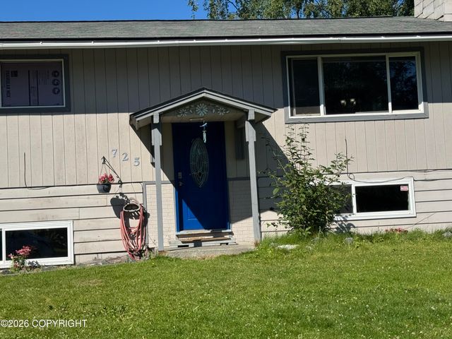 725 W 72nd Avenue, Anchorage, AK 99518