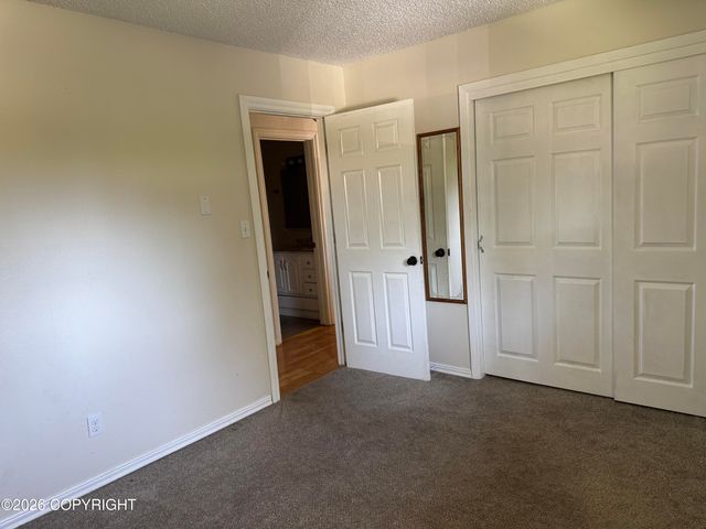 725 W 72nd Avenue, Anchorage, AK 99518