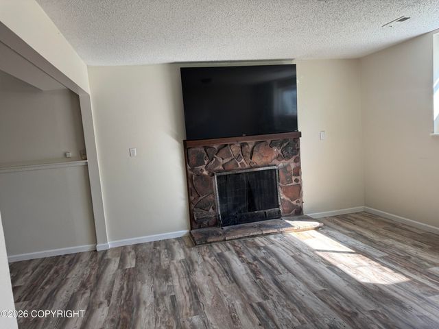 725 W 72nd Avenue, Anchorage, AK 99518