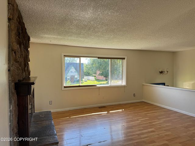 725 W 72nd Avenue, Anchorage, AK 99518