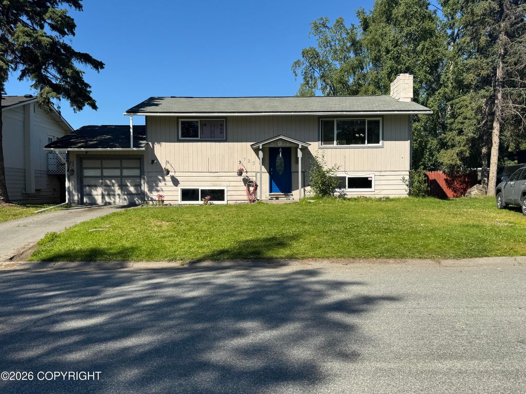 725 W 72nd Avenue, Anchorage, AK 99518