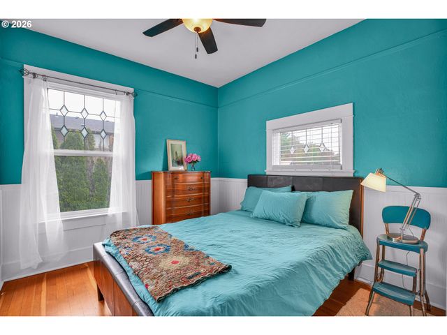 318 S Ivy St, Canby, OR 97013