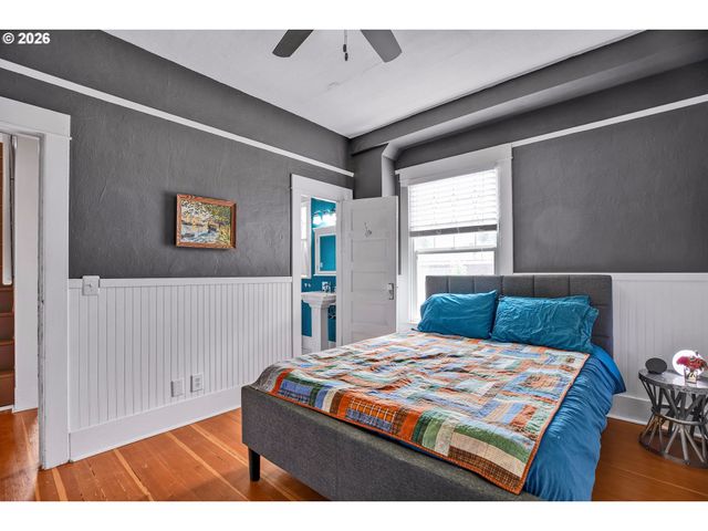 318 S Ivy St, Canby, OR 97013