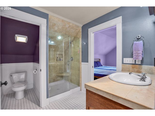 318 S Ivy St, Canby, OR 97013