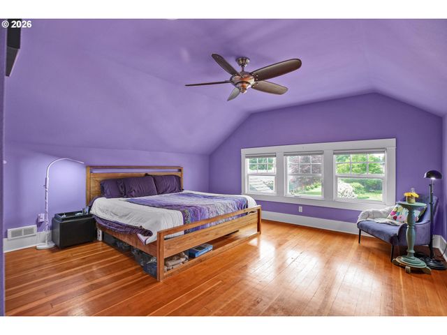318 S Ivy St, Canby, OR 97013