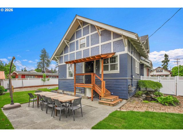 318 S Ivy St, Canby, OR 97013