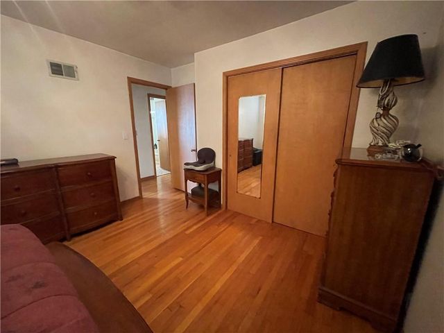 6106 N Lenox Avenue, Kansas City, MO 64151