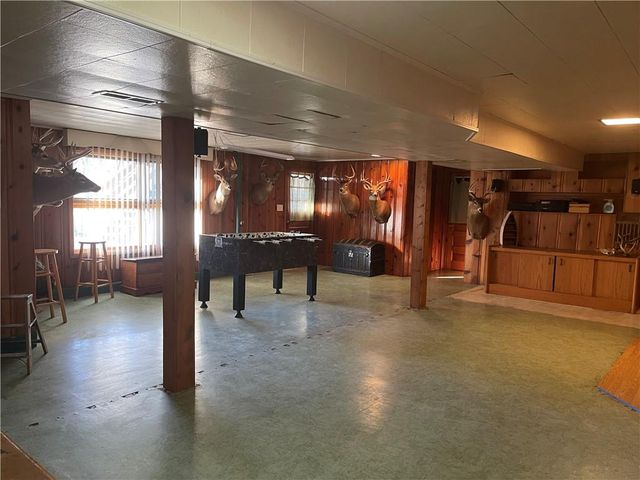 6106 N Lenox Avenue, Kansas City, MO 64151