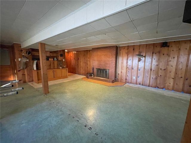 6106 N Lenox Avenue, Kansas City, MO 64151