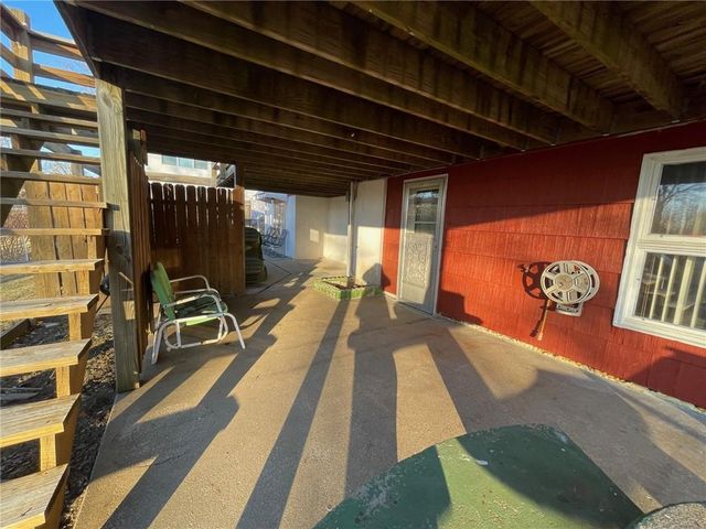 6106 N Lenox Avenue, Kansas City, MO 64151