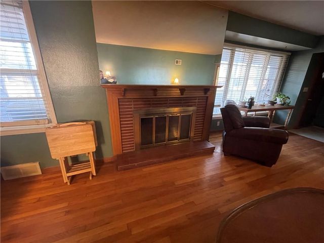 6106 N Lenox Avenue, Kansas City, MO 64151