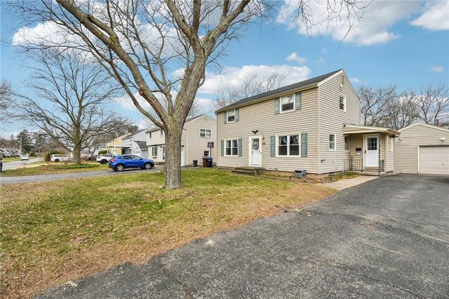 316 Coolidge Road, Irondequoit, NY 14622