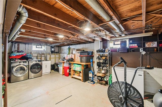 316 Coolidge Road, Irondequoit, NY 14622