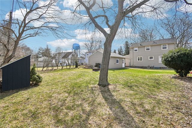 316 Coolidge Road, Irondequoit, NY 14622