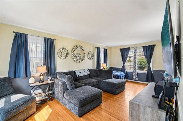 316 Coolidge Road, Irondequoit, NY 14622