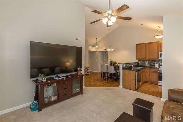 534 Saravalle Drive, St Peters, MO 63376