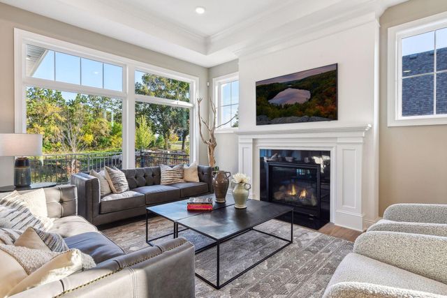 16745 58th Avenue N, Plymouth, MN 55446