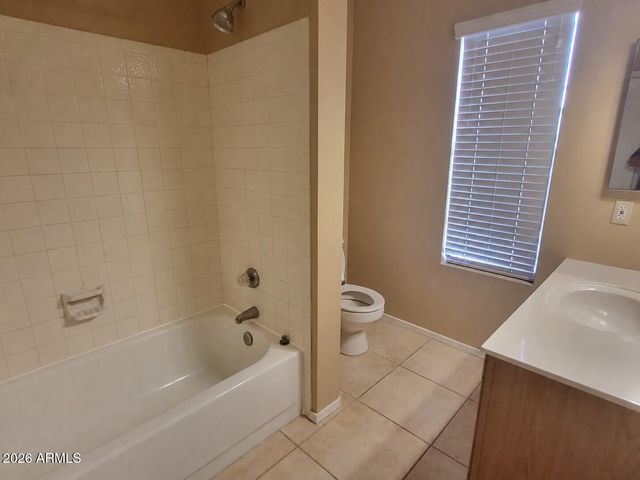 9126 W Maui Lane, Peoria, AZ 85381