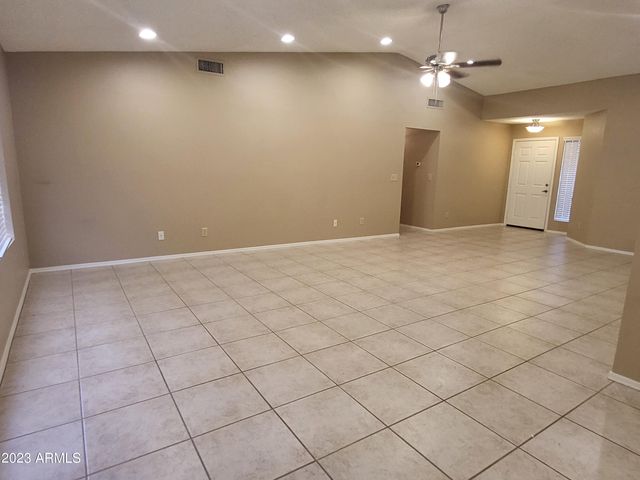 9126 W Maui Lane, Peoria, AZ 85381