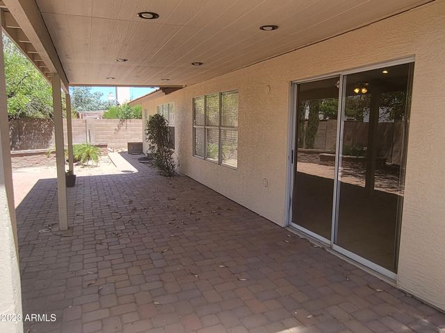 9126 W Maui Lane, Peoria, AZ 85381