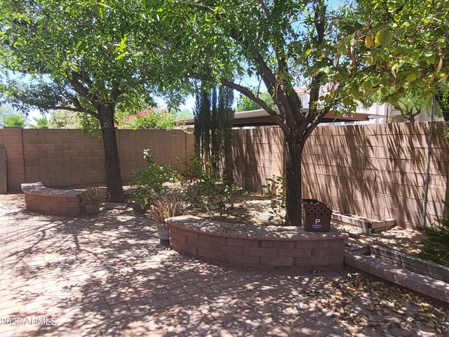 9126 W Maui Lane, Peoria, AZ 85381