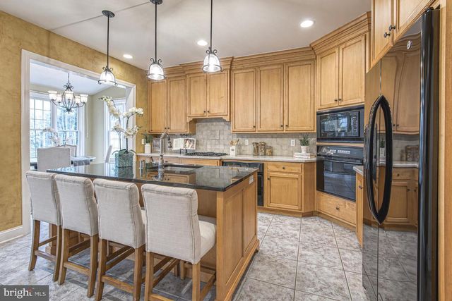 371 APPLEBROOK DR, Malvern, PA 19355