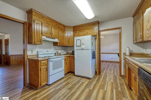 191 Skinner Road, Inman, SC 29349