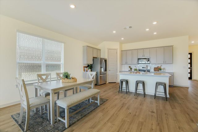 1013 Bear Track LOOP, Georgetown, TX 78628