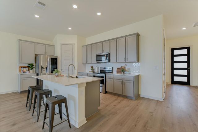 1013 Bear Track LOOP, Georgetown, TX 78628
