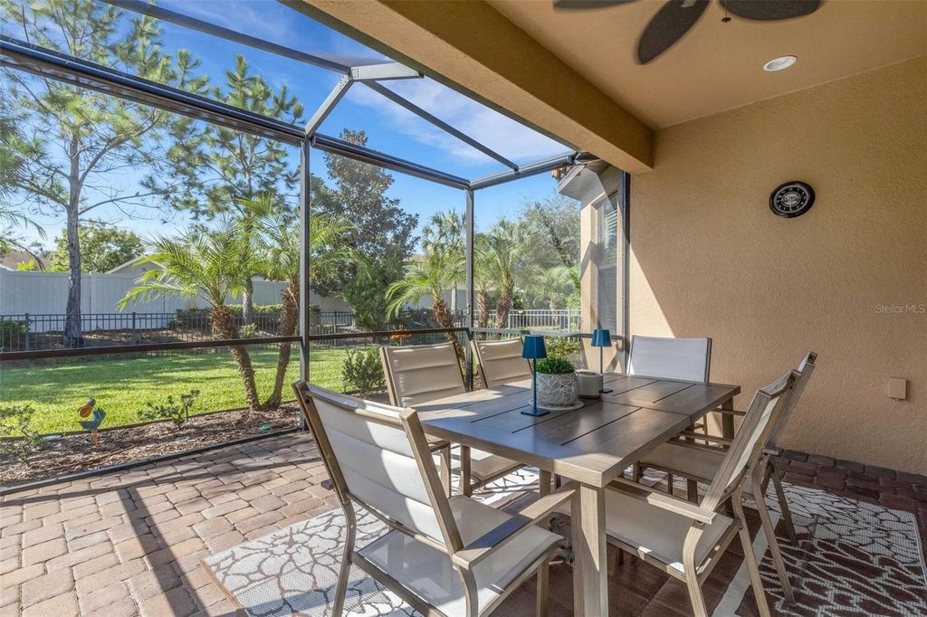 Image 31 of property listing at 8413 ALBERATA VISTA DRIVE, Tampa, FL 33647