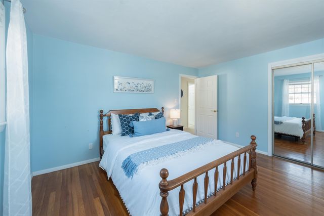 11 Suzanne Drive, Portsmouth, NH 03801