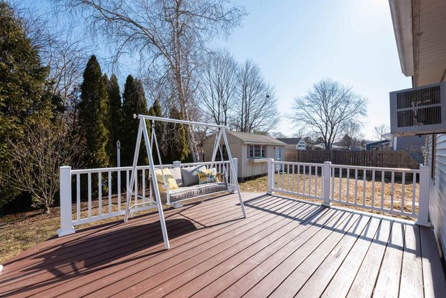 11 Suzanne Drive, Portsmouth, NH 03801