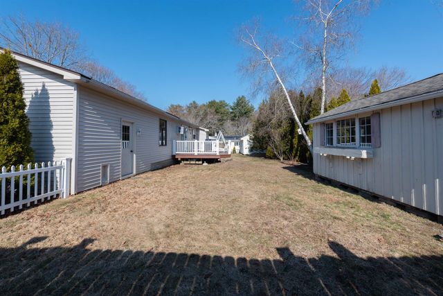 11 Suzanne Drive, Portsmouth, NH 03801