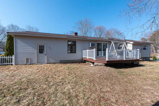 11 Suzanne Drive, Portsmouth, NH 03801