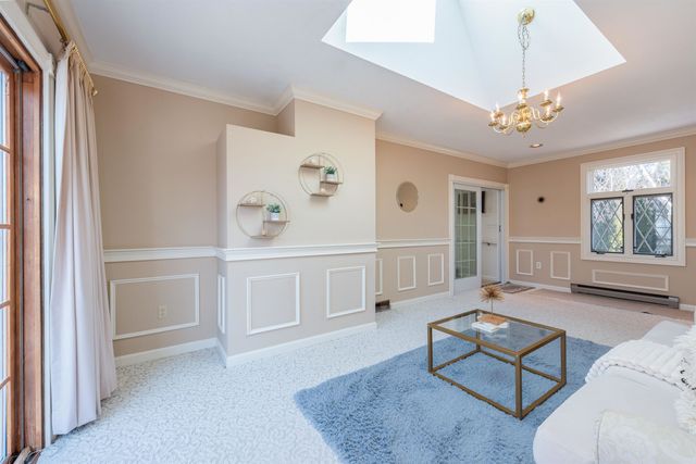 11 Suzanne Drive, Portsmouth, NH 03801