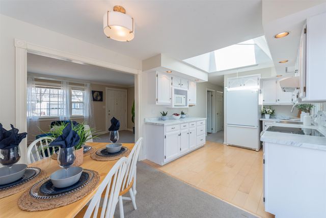 11 Suzanne Drive, Portsmouth, NH 03801