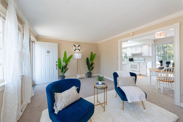 11 Suzanne Drive, Portsmouth, NH 03801