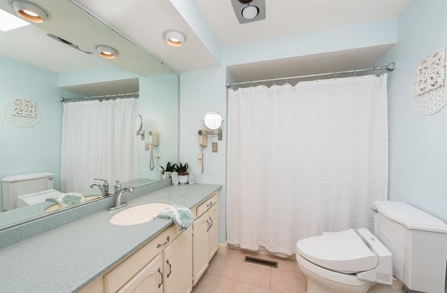 11 Suzanne Drive, Portsmouth, NH 03801