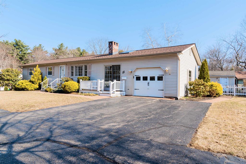 11 Suzanne Drive, Portsmouth, NH 03801