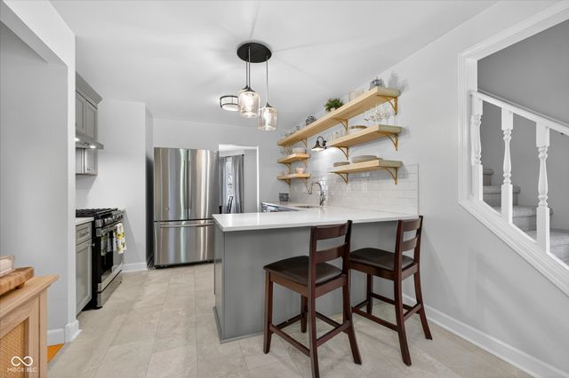 281 Lansdowne Drive, Noblesville, IN 46060