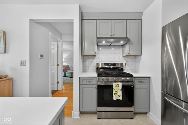 281 Lansdowne Drive, Noblesville, IN 46060