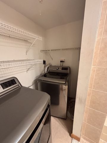 200 Cove Way 318, Quincy, MA 02169