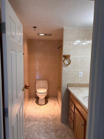200 Cove Way 318, Quincy, MA 02169